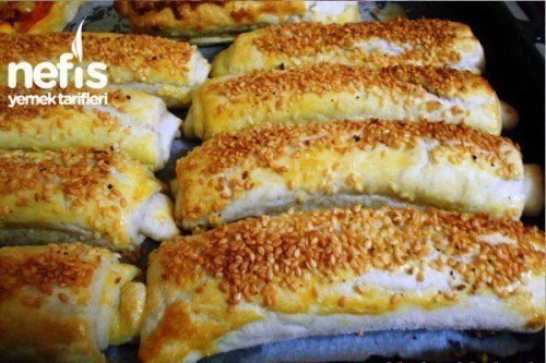 Lor Peynirli Milföy Böreği Tarifi Yapımı ve Malzemeleri